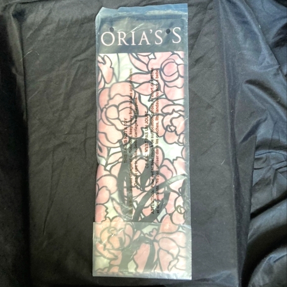 New With Tags! Victoria’s Secret Bombshell Scarf! - Picture 3 of 4